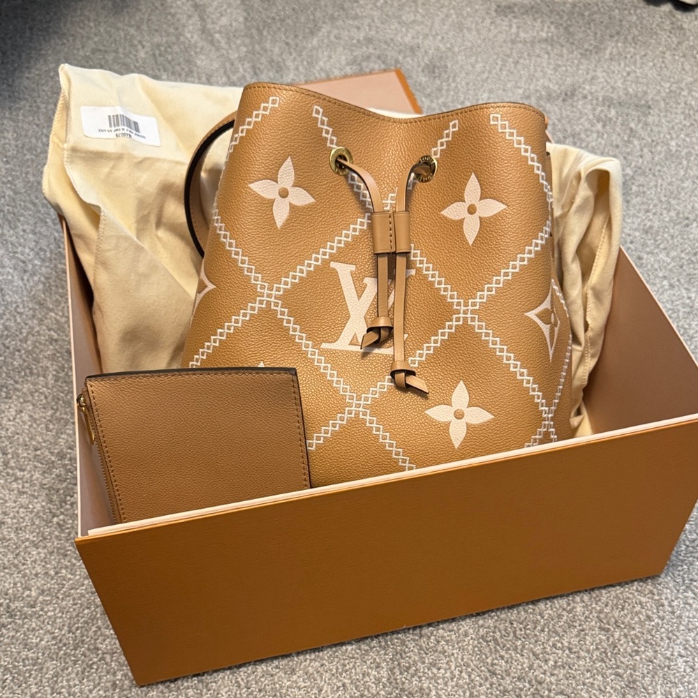 Louis Vuitton Brown and Cream Monogram Shoulder Bag